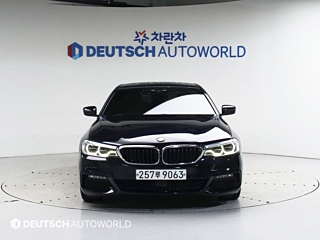 BMW 5-SERIES G30 2019