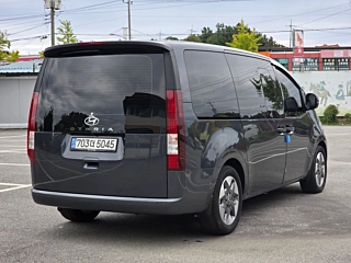 HYUNDAI STARIA 2022