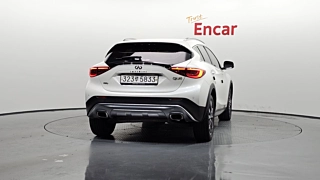 INFINITI QX30 2019