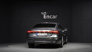 AUDI A7 4K 2020