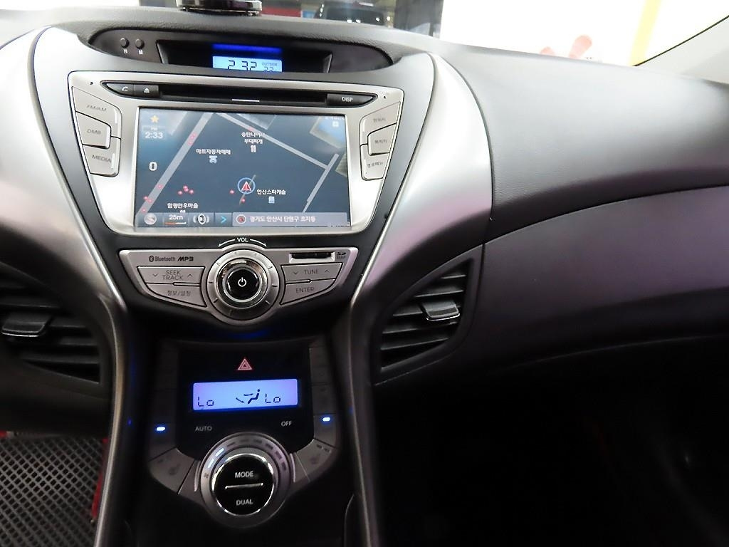 HYUNDAI AVANTE MD 2013