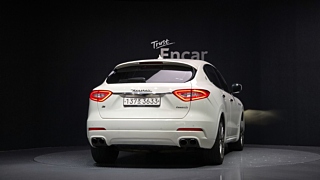 MASERATI LEVANTE 2019