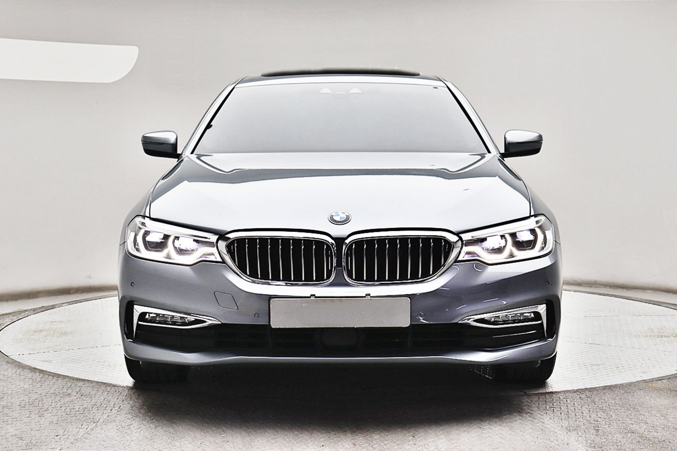 BMW 5-SERIES G30 2018