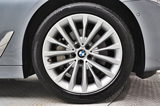 BMW 5-SERIES G30 2018