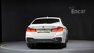 BMW 5-SERIES G30 2017