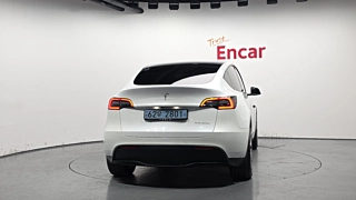 TESLA MODEL Y 2021