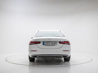 MERCEDES BENZ E-CLASS W213 2021