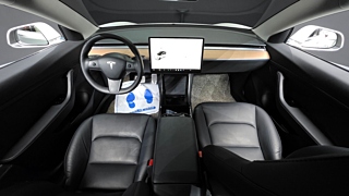 TESLA MODEL 3 2020