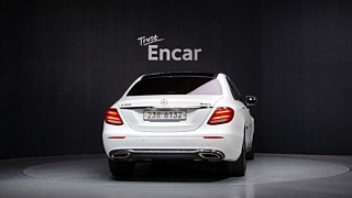 MERCEDES BENZ E-CLASS W213 2018