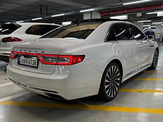 LINCOLN CONTINENTAL 2019