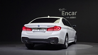 BMW 5-SERIES G30 2017