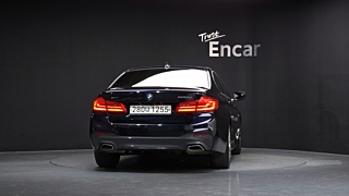 BMW 5-SERIES G30 2019