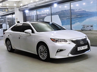 LEXUS ES350 2018