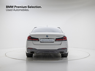 BMW 5-SERIES G30 2021