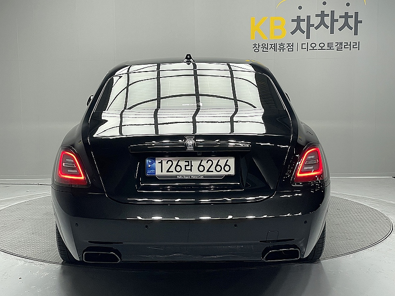 ROLLS ROYCE GHOST 2023