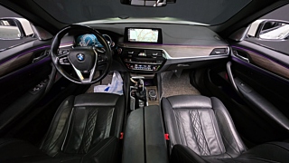 BMW 5-SERIES G30 2017