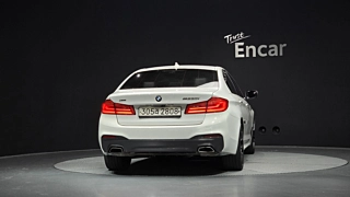 BMW 5-SERIES G30 2017