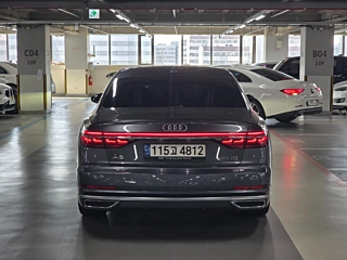 AUDI A8 D5 2021