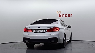 BMW 5-SERIES G30 2018