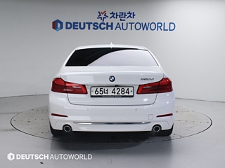 BMW 5-SERIES G30 2018