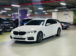 BMW 5-SERIES G30 2017