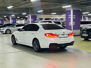 BMW 5-SERIES G30 2017