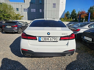BMW 5-SERIES G30 2021