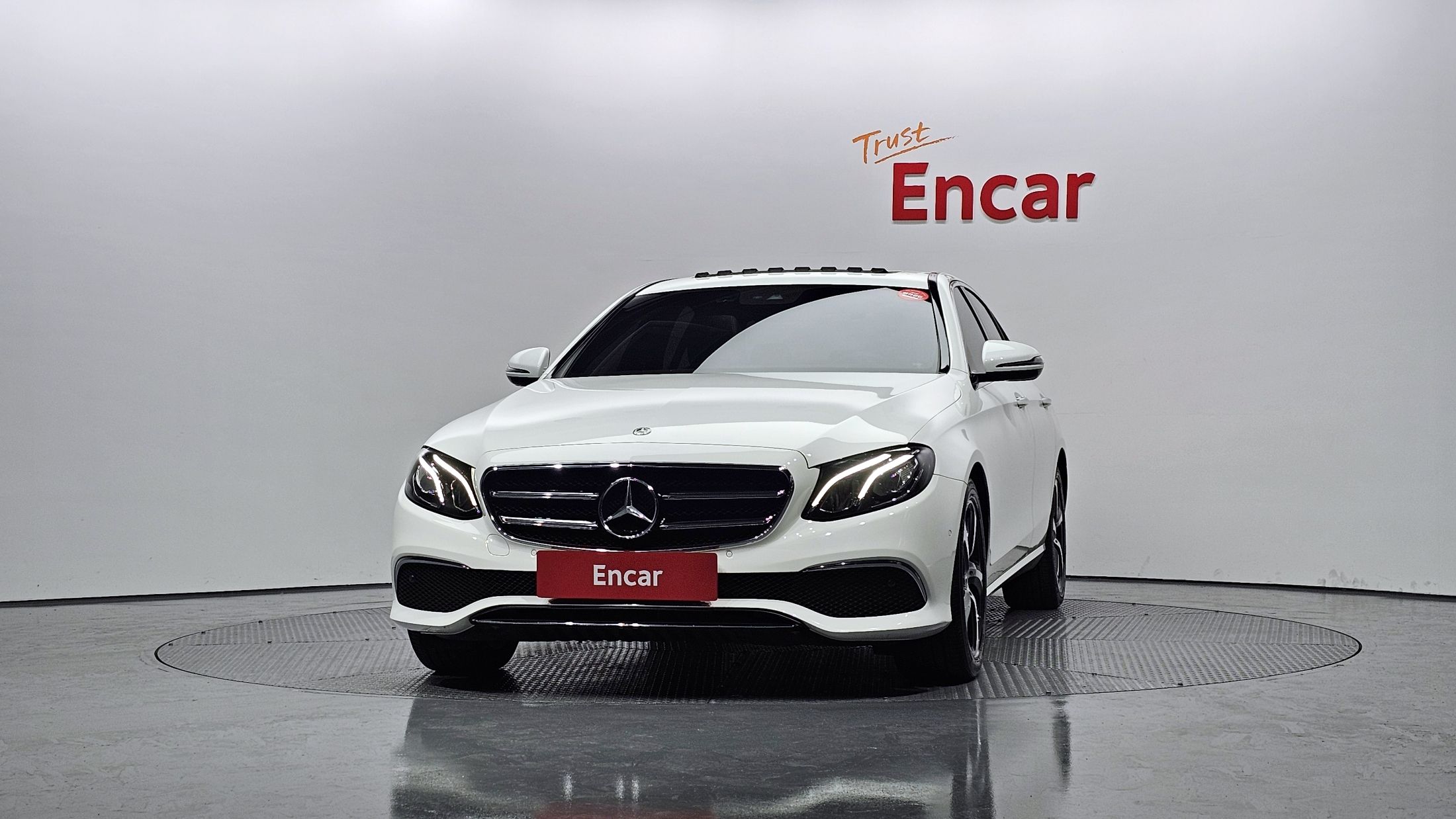 MERCEDES BENZ E-CLASS W213 2020