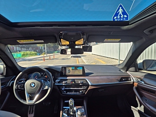 BMW 5-SERIES G30 2017