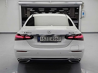 MERCEDES BENZ E-CLASS W213 2021