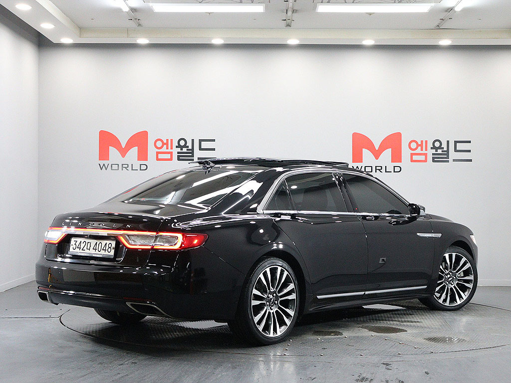 LINCOLN CONTINENTAL 2020