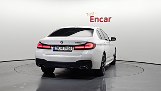 BMW 5-SERIES G30 2021