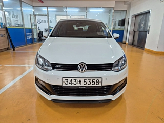 VOLKSWAGEN POLO 2015