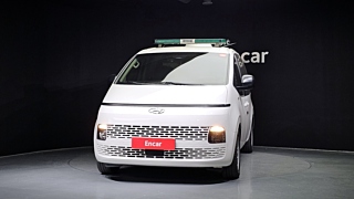 HYUNDAI STARIA 2023