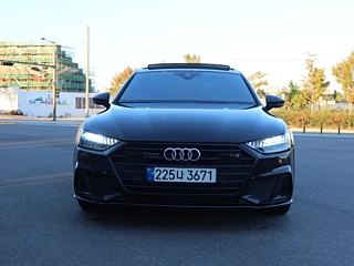 AUDI A7 4K 2020