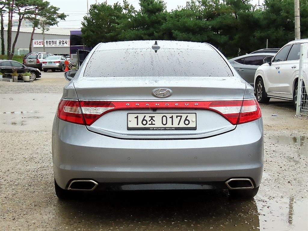 HYUNDAI GRANDEUR HG 2016