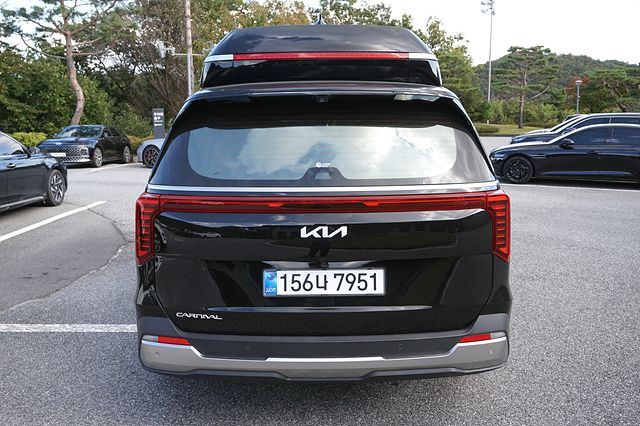 KIA CARNIVAL 2025