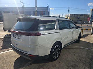 KIA CARNIVAL 2023