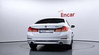 BMW 5-SERIES G30 2019