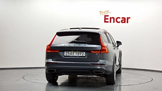 VOLVO V60 CROSS COUNTRY 2019