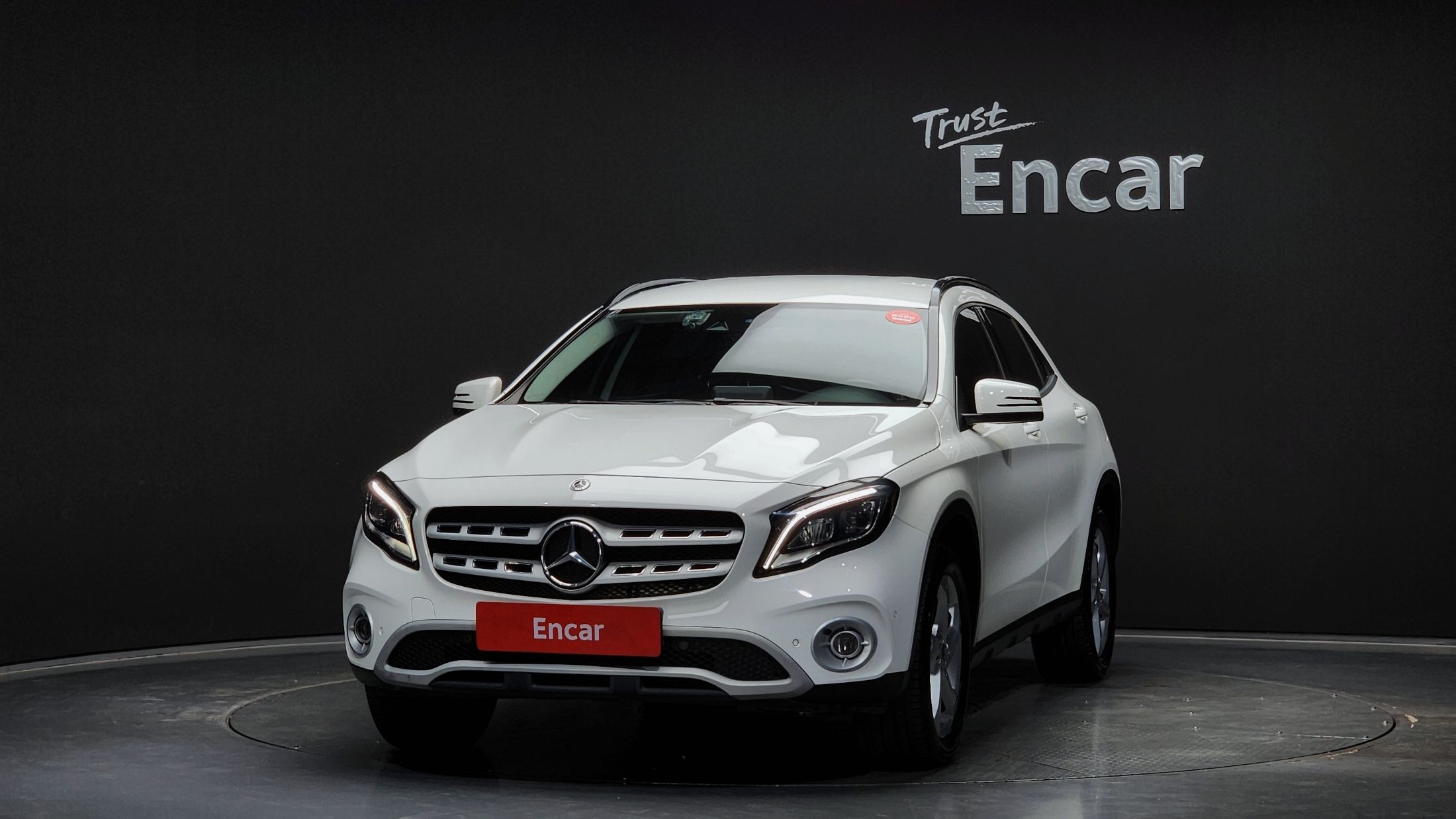 MERCEDES BENZ GLA-CLASS X156 2019