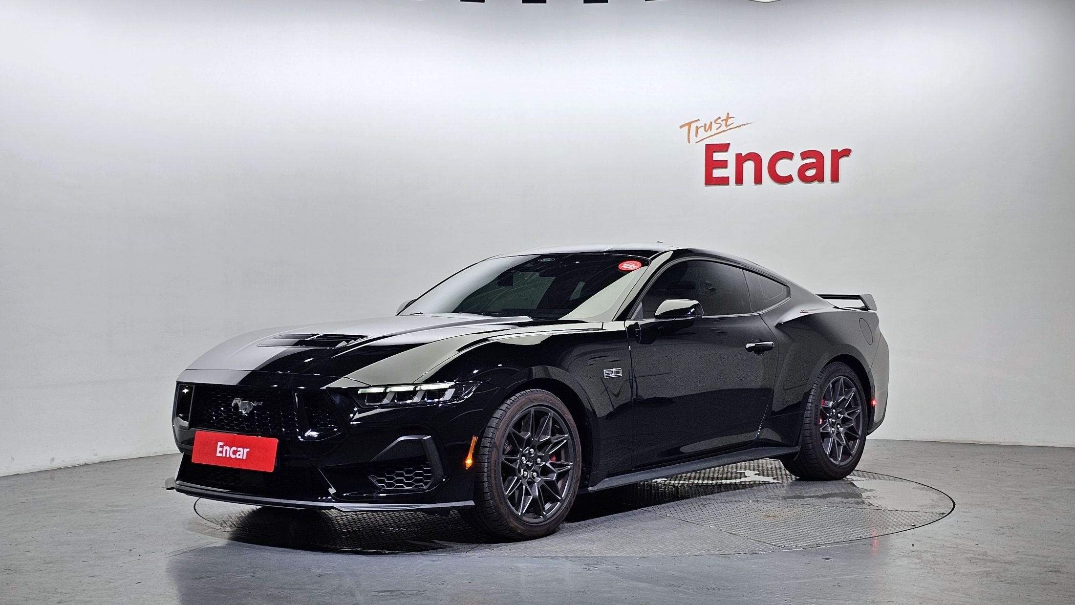 FORD MUSTANG