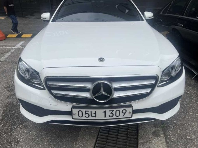 MERCEDES BENZ E-CLASS W213 2018