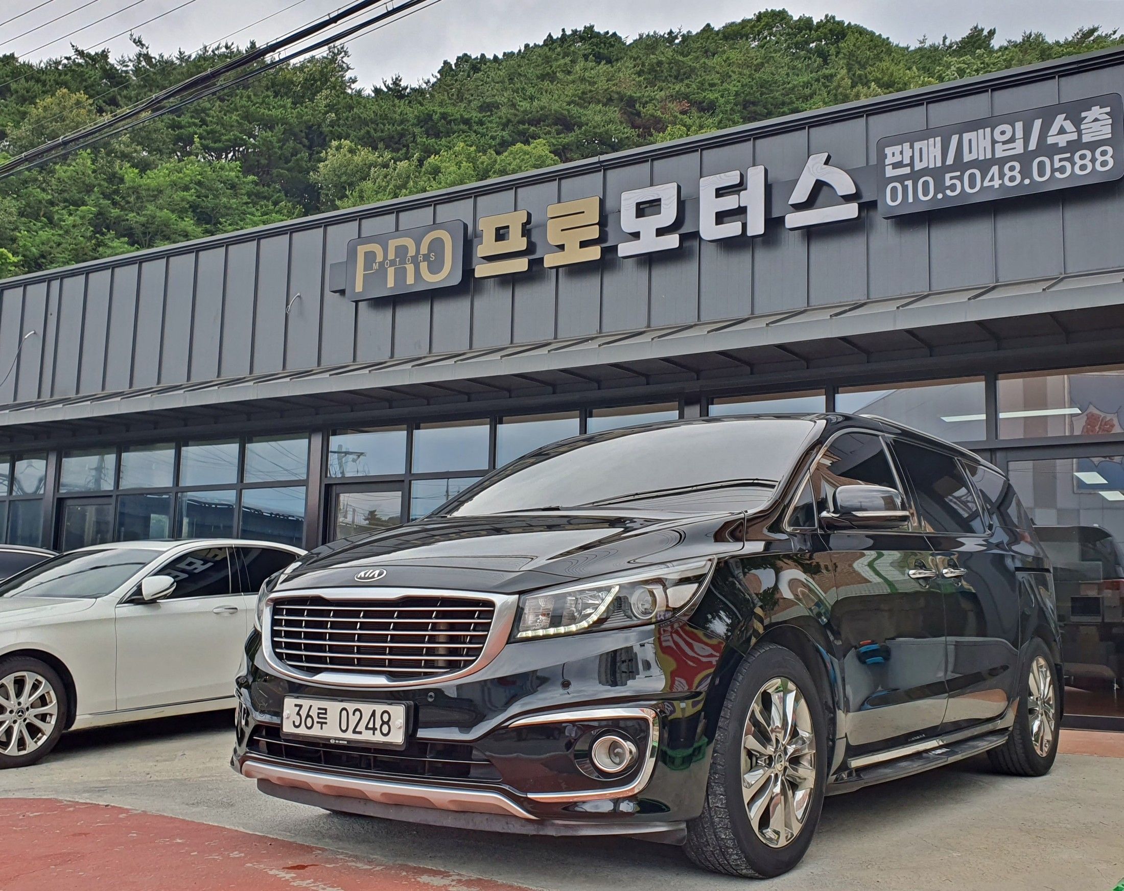 KIA CARNIVAL 2016
