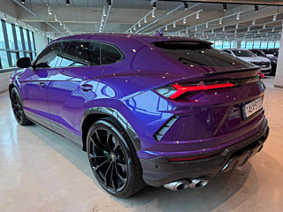 LAMBORGHINI URUS 2022
