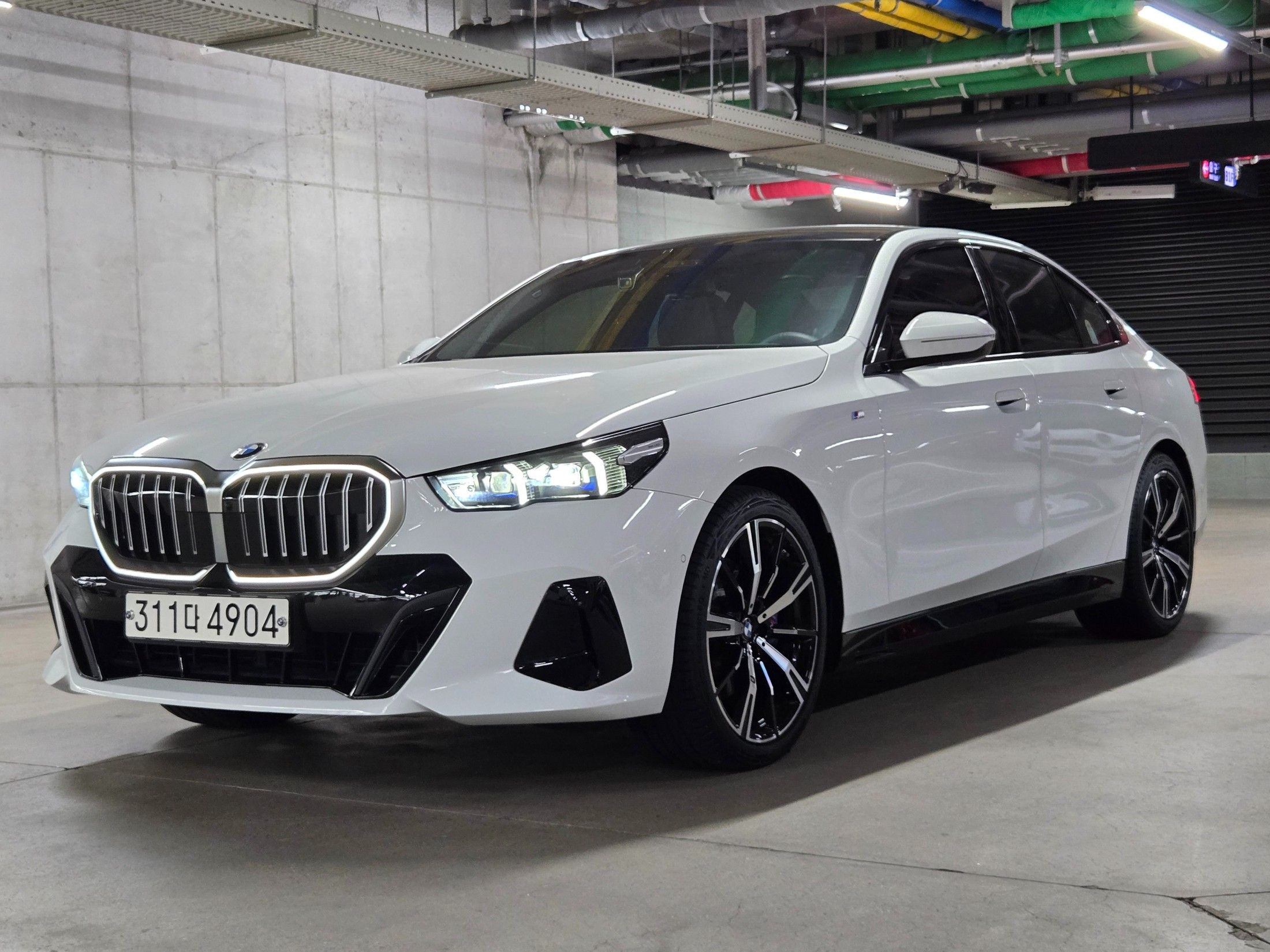 BMW 5-SERIES G60 2024