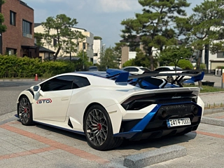 LAMBORGHINI HURACAN 2022