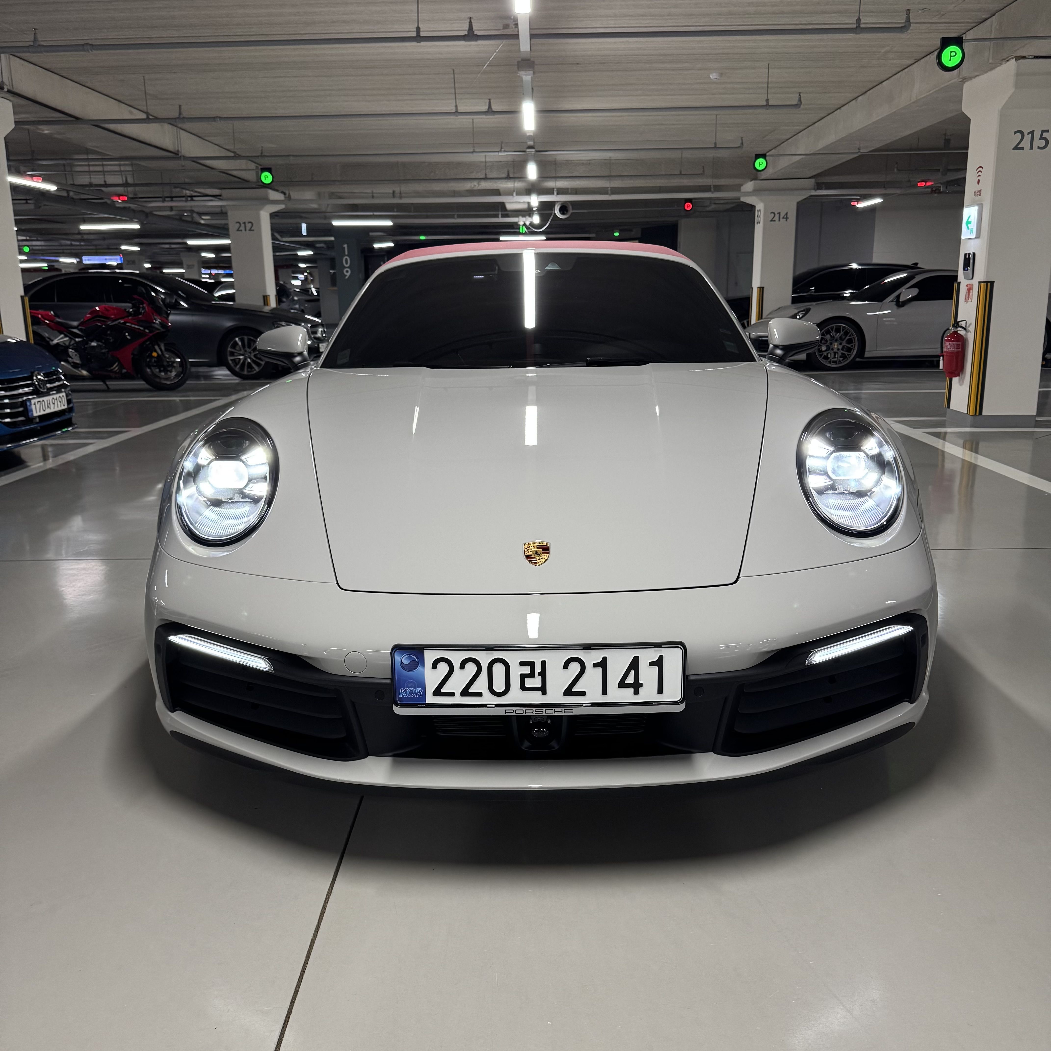 PORSCHE 911 992