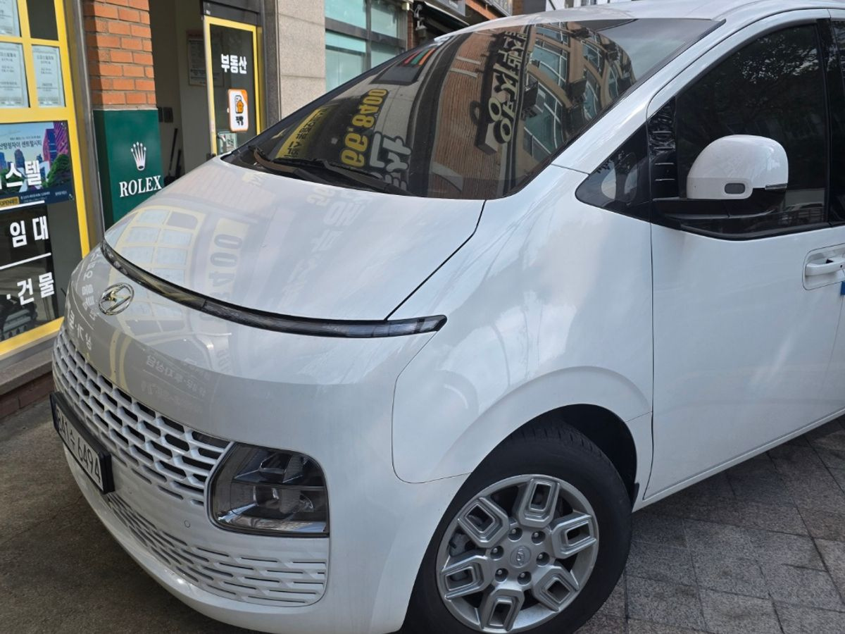 HYUNDAI STARIA 2023