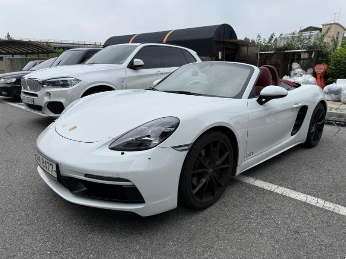 PORSCHE 718 BOXSTER